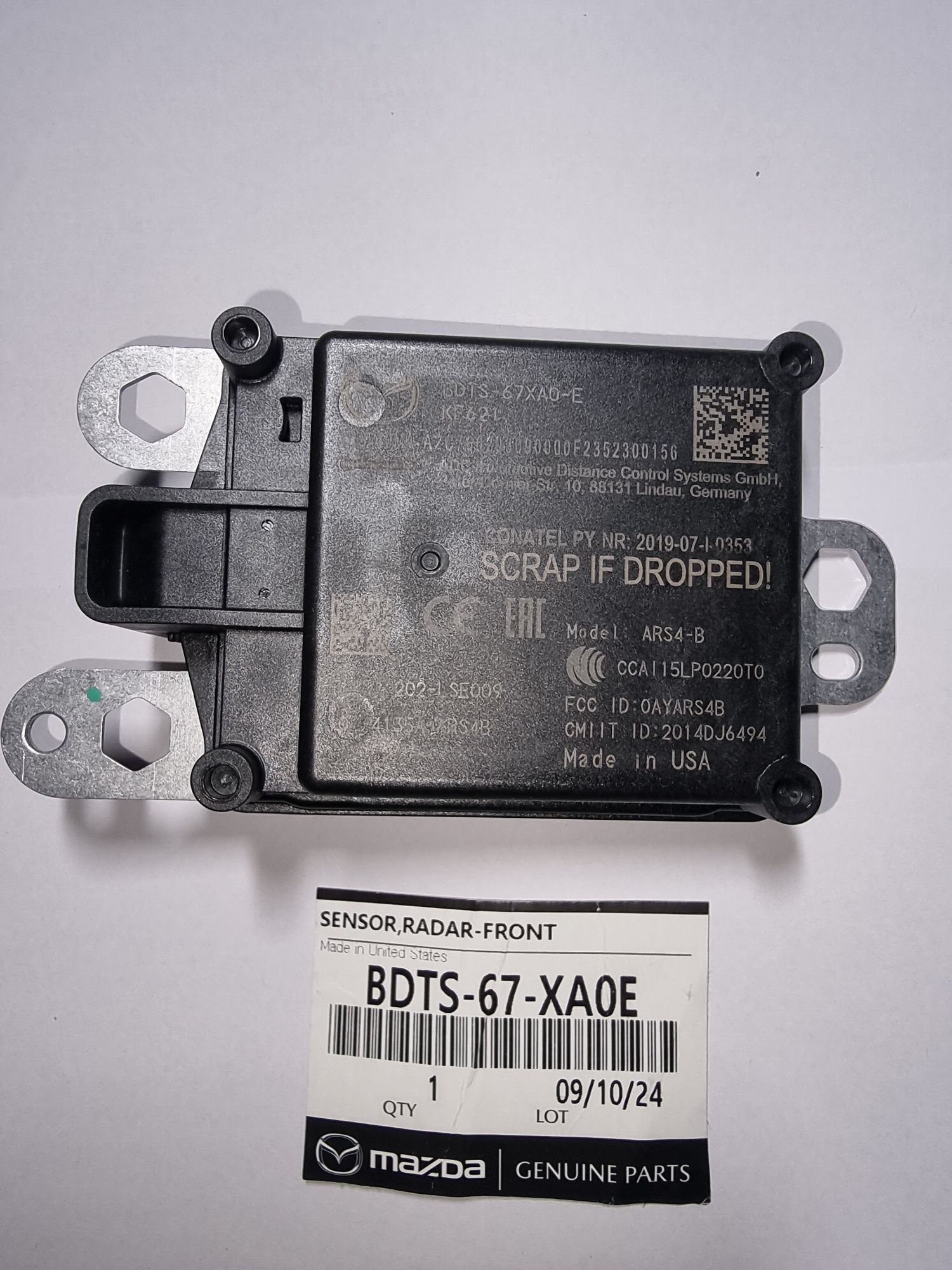 Sensor/radar przedni tempomatu (Distance Sensor) Mazda CX30 Mazda 3