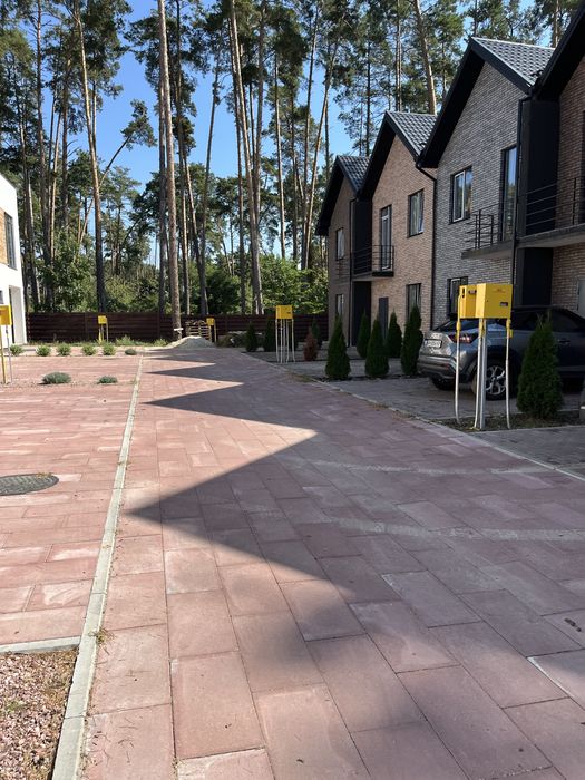 Кутовий таунхаус в Лісовій Бучі