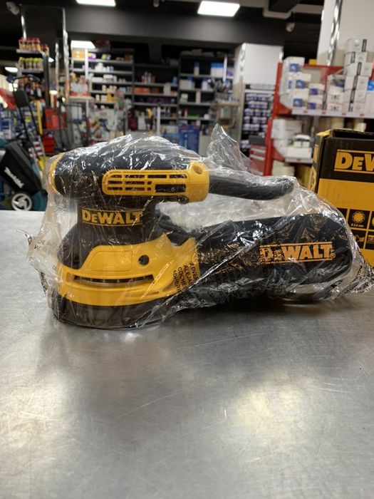 Lixadora Rotorbital 125mm DeWalt DWE6423