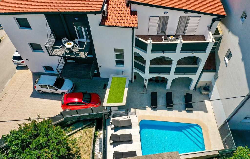 Wakacje, Chorwacja, tani apartament z basenem koło Trogiru