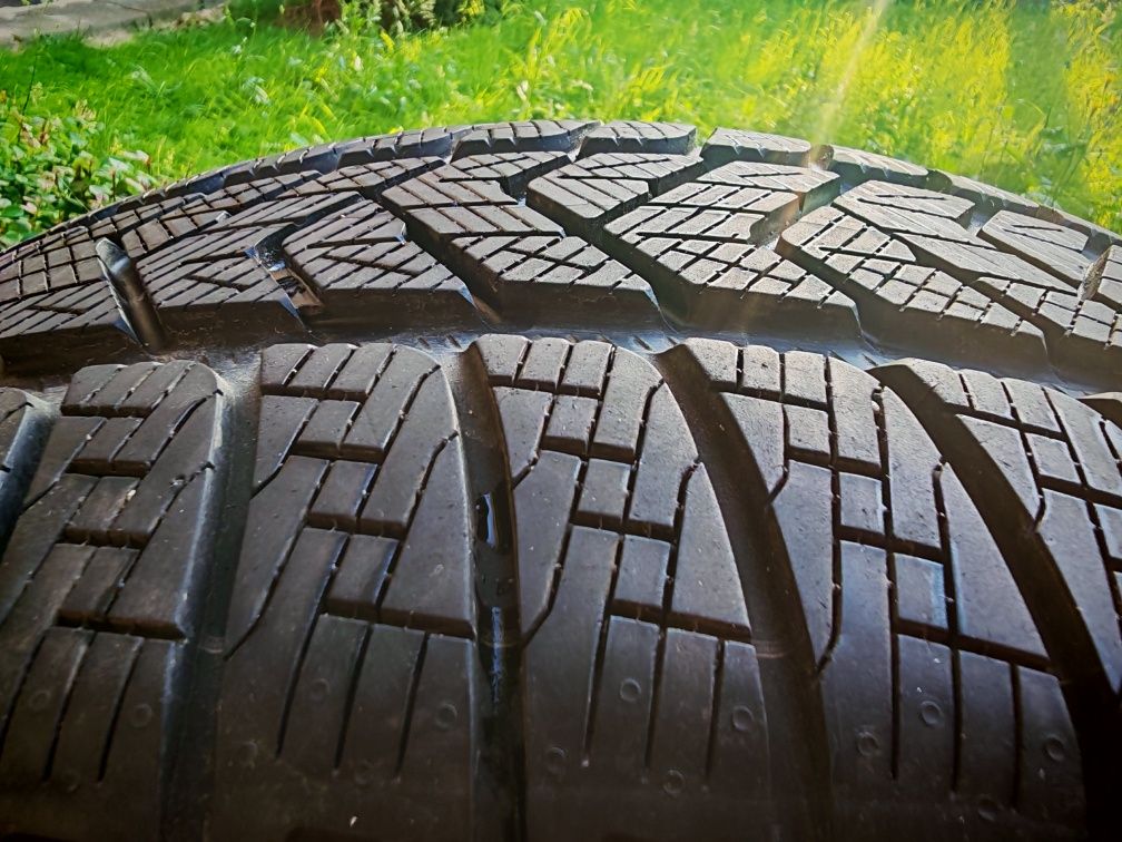 4x Pirelli 235/60 R19 107H Scorpion Winter XL SUV 2024