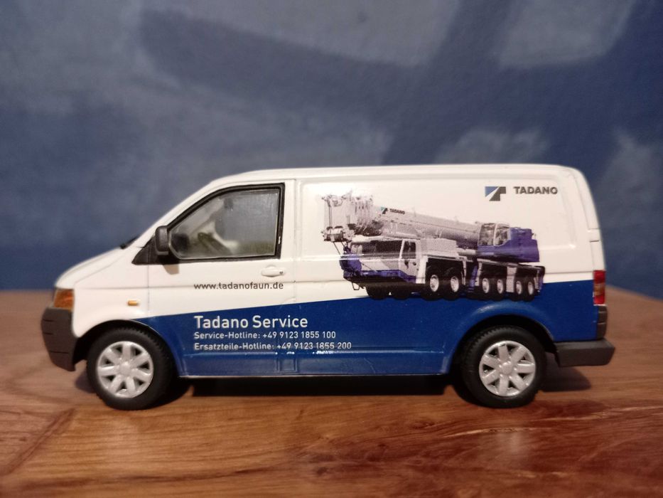 Model WSI 1:50 - PILOT - Tadano VW Transporter Serwis Żurawi