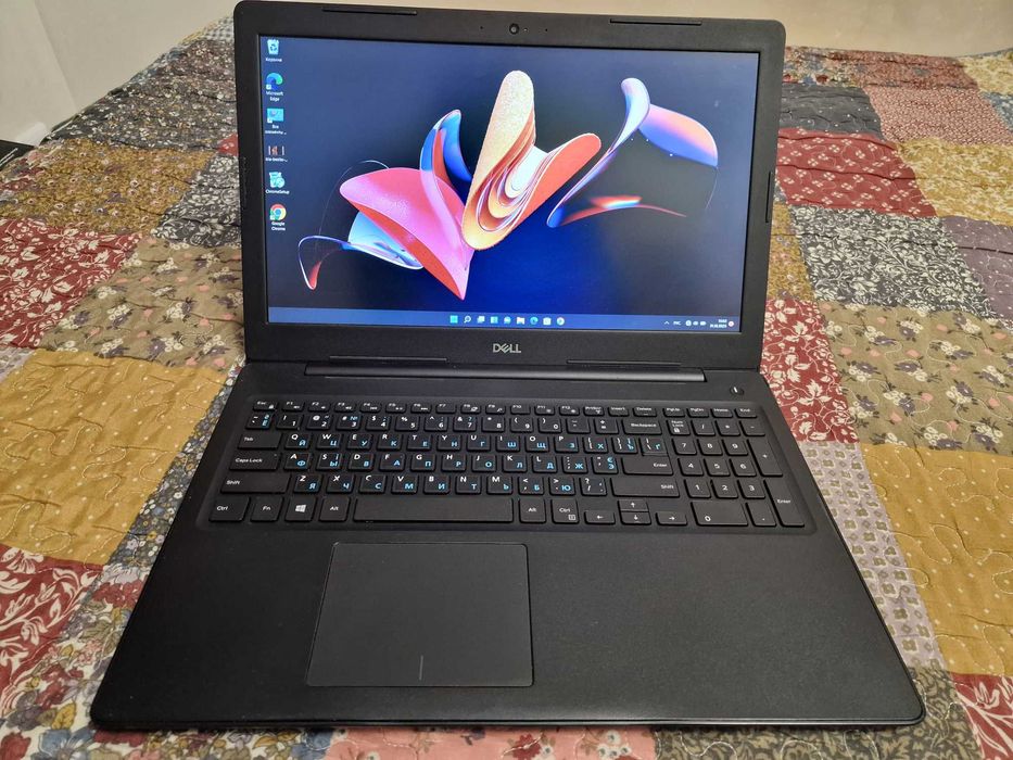 DELL 15-3590/Full HD/Core™i5 8250U/8ГБ.DDR4/128SSD/Intel UHD 620 2Гб