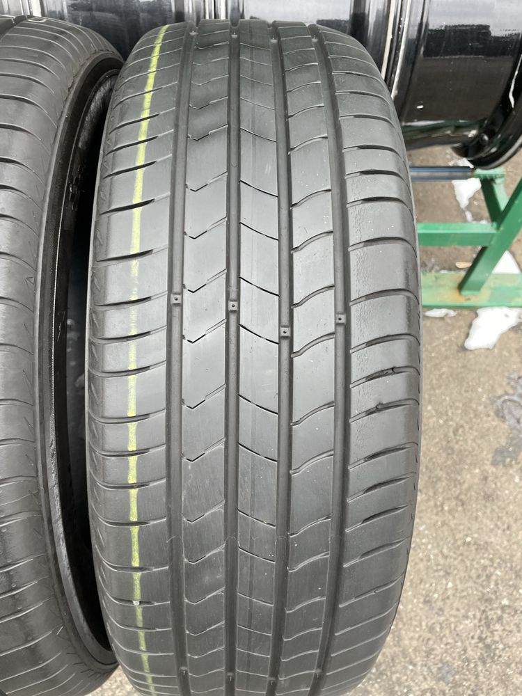 215/60R17 KUMHO HS51