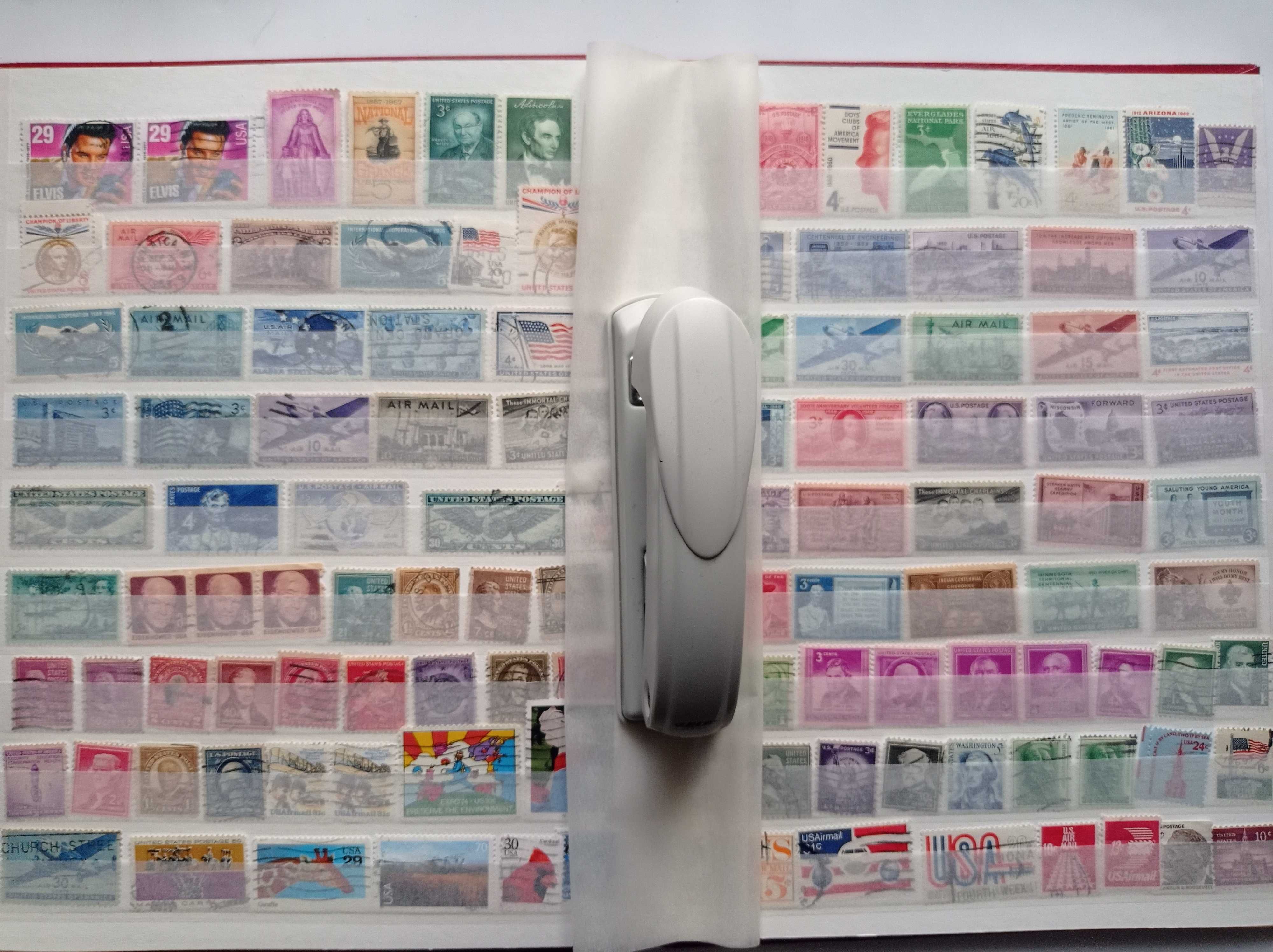 Znaczki pocztowe USA - 997 sztuk - lata 1900 - 90 + klaser.