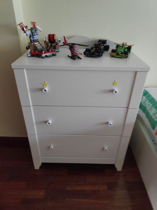 Cómoda de gavetas branca