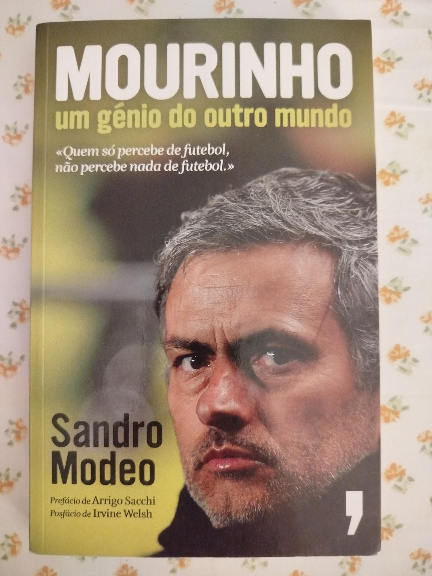 Livro Mourinho - um génio do outro mundo