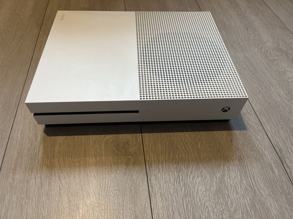 Konsola Xbox one s 1Tb
