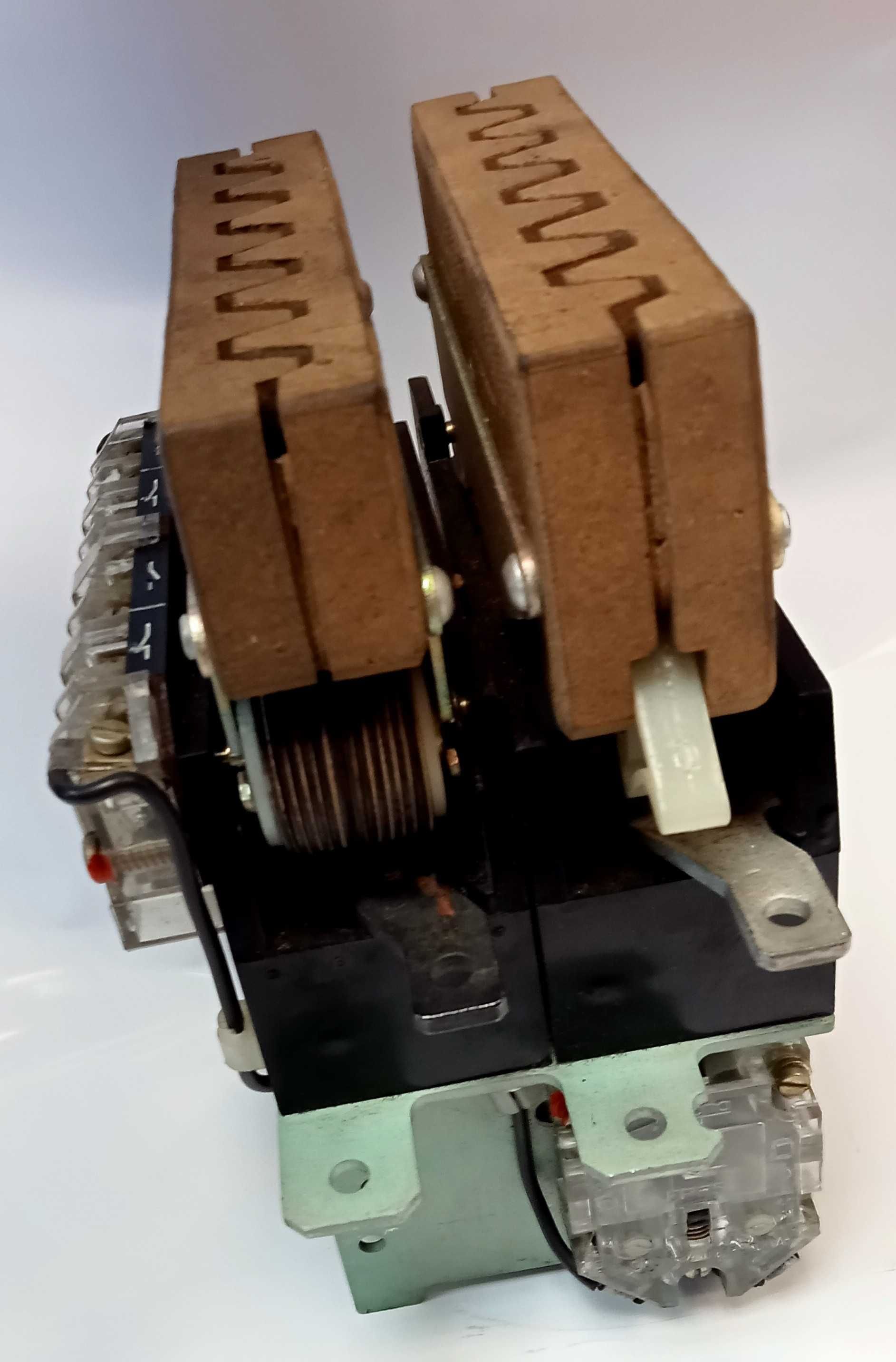 Stycznik SU 011 Apena