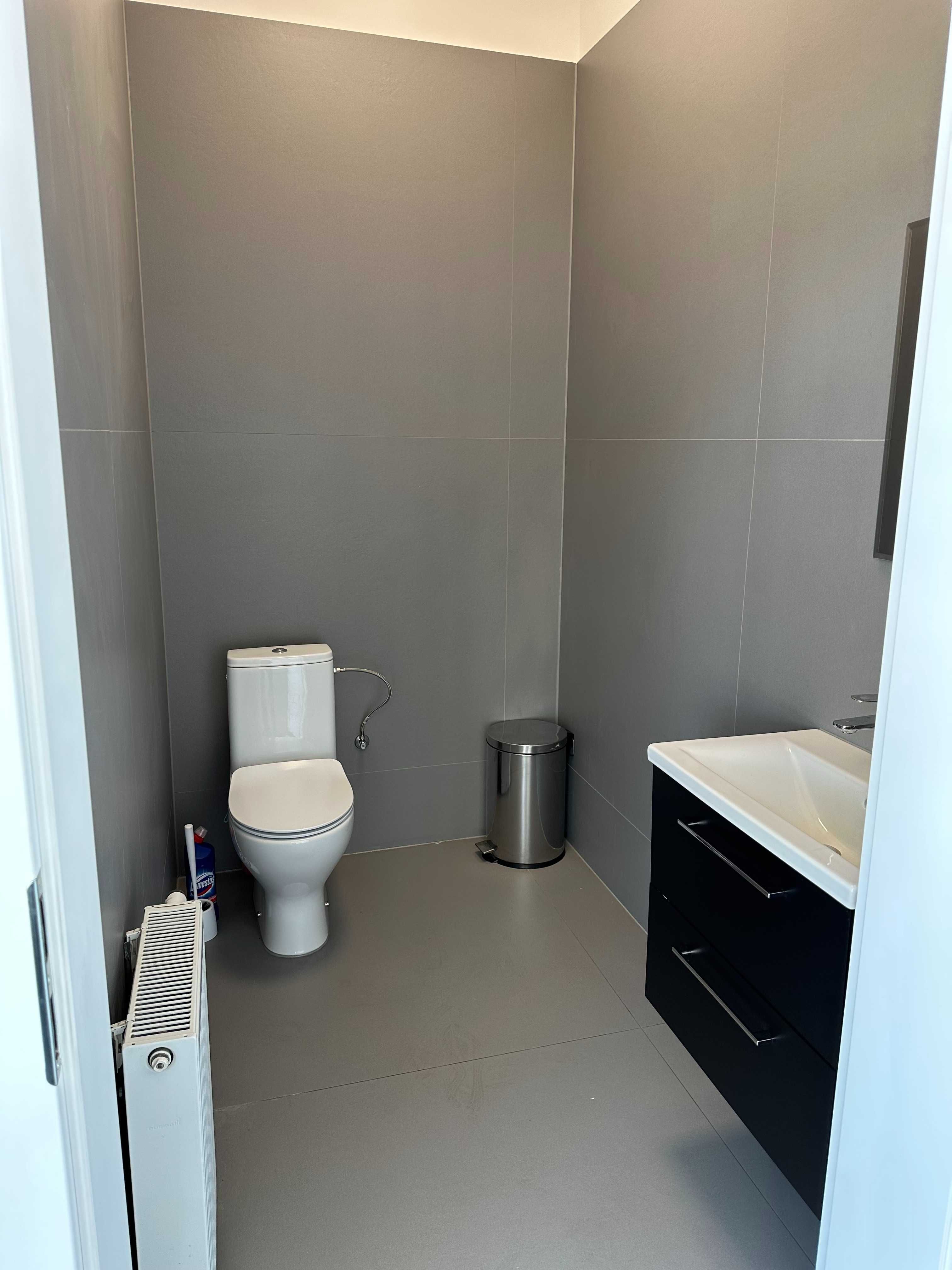 Sprzedam hale 1020 m2 i teren 7000 m2 przy trasie Łódź Wrocław FV.