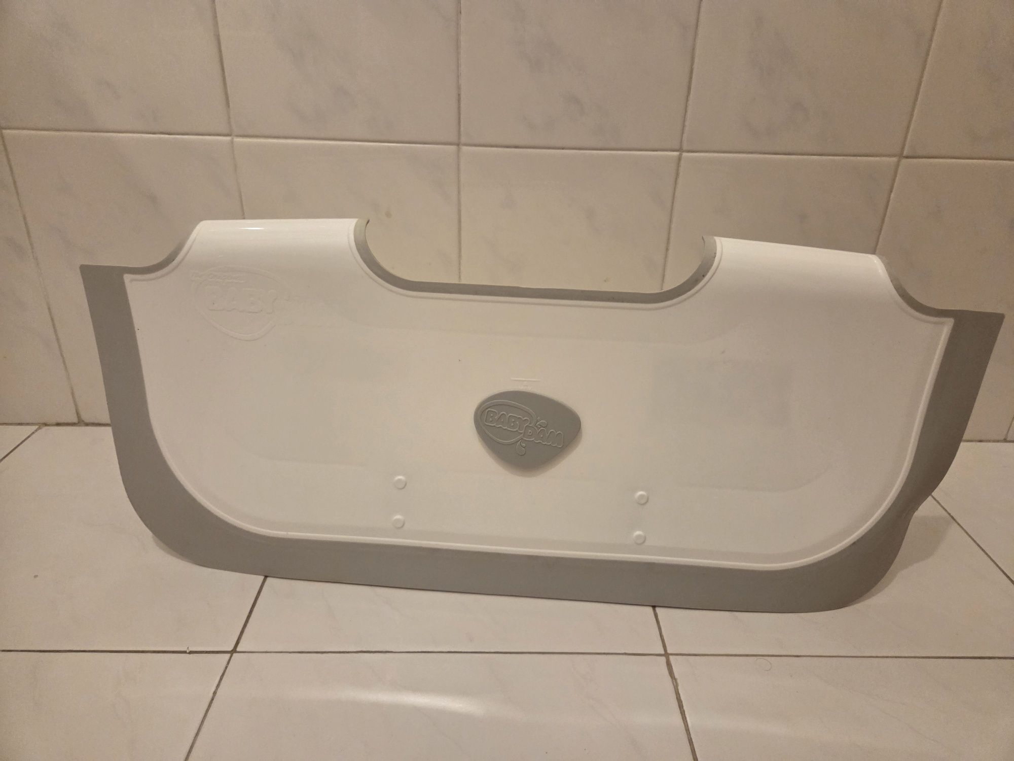 Barreira para banheira para bebés