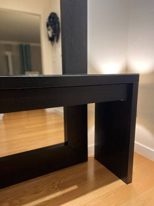 Conjunto Aparador e Espelho IKEA