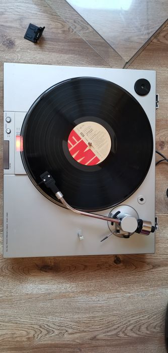 Gramofon Sony PS-T15 Sprawny, Solidny Sprzęt dla Miłośników Winyli