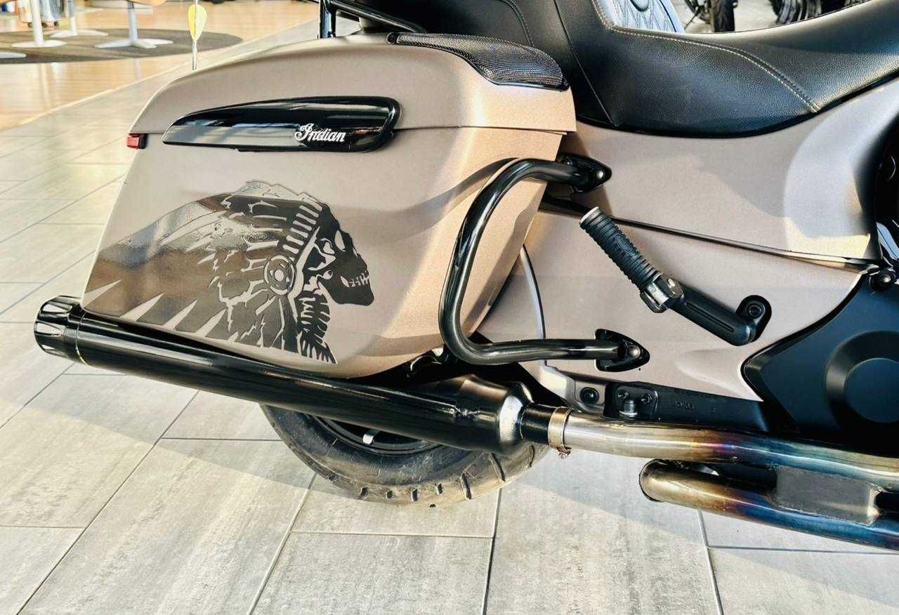 Мотоцикл Indian Chieftain Dark Horse 2019 рік
