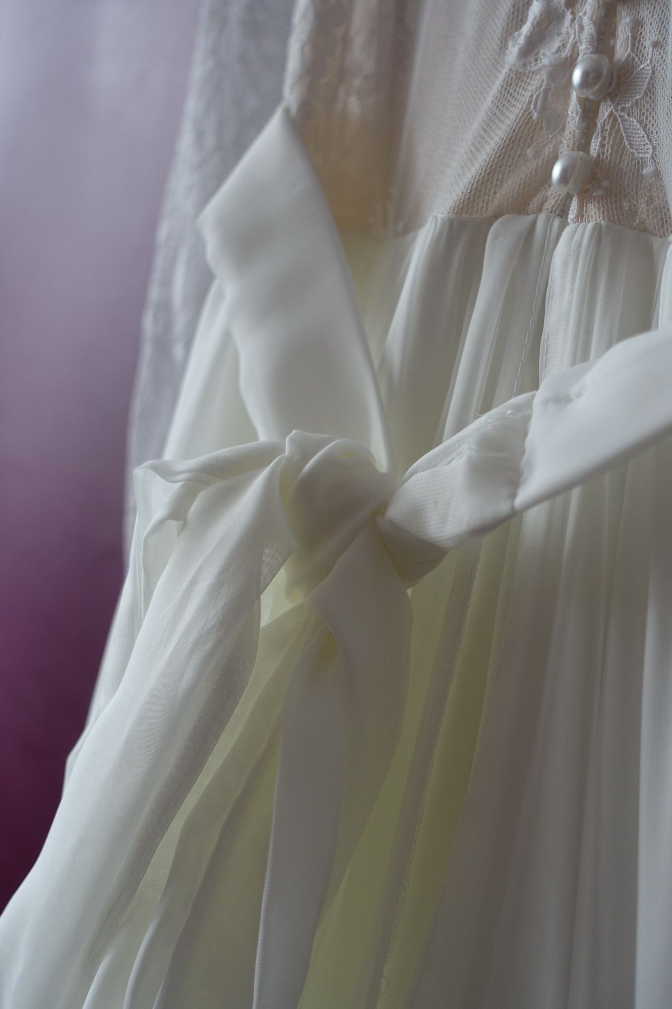 Suknia ślubna ivory z trenem