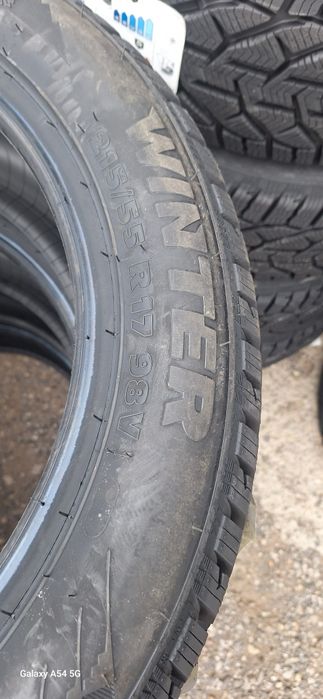 Opony zimowe 215/55/17 taurus nowe