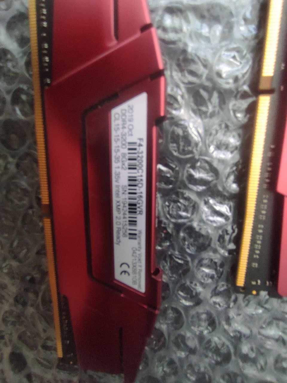 Оперативна пам'ять G.Skill Ripjaws V Red 16 GB (2x8GB)