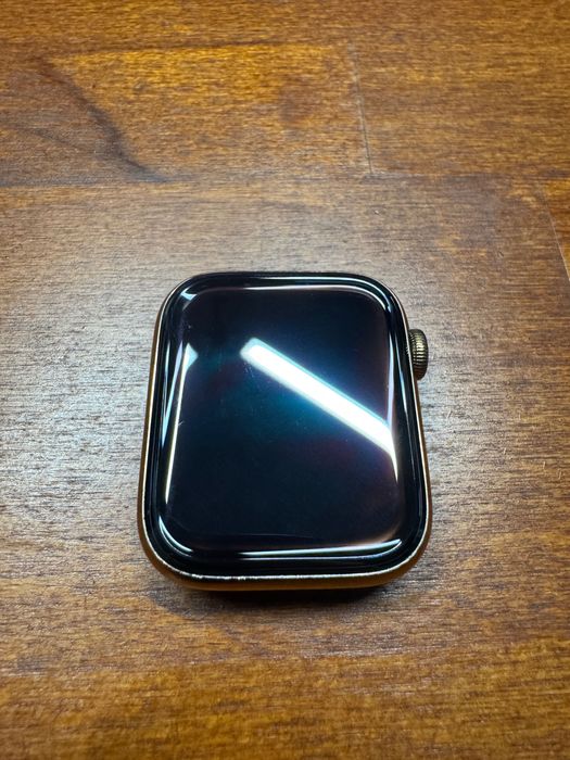 Apple Watch 4 złoty