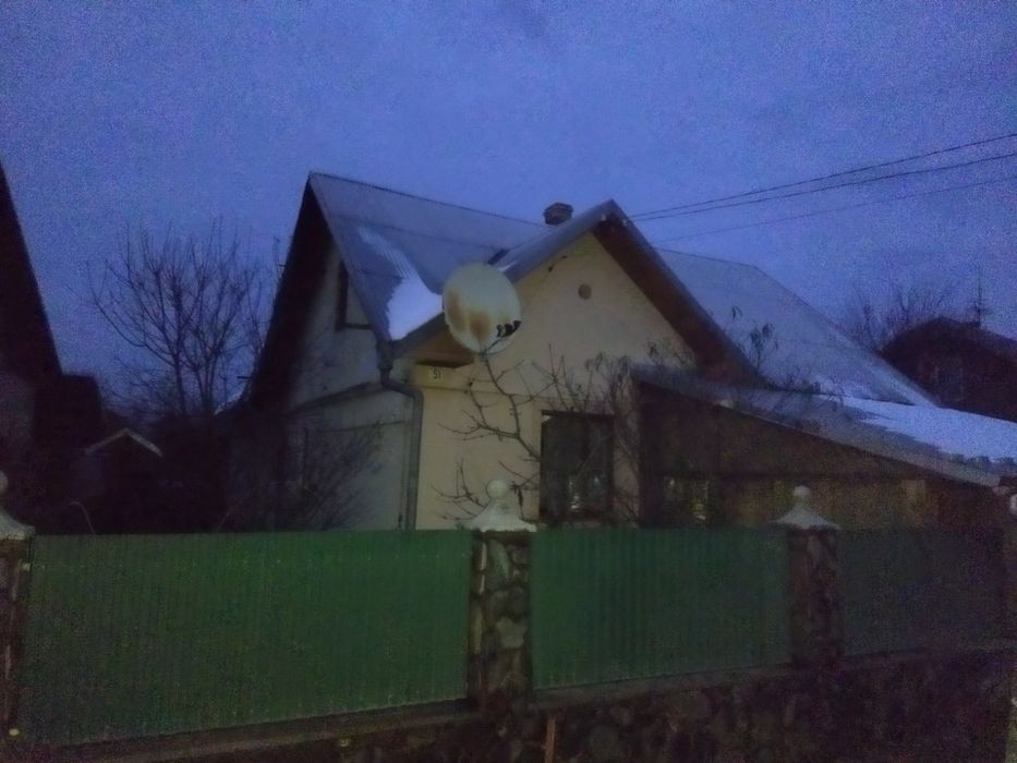 Здається  окремий будинок