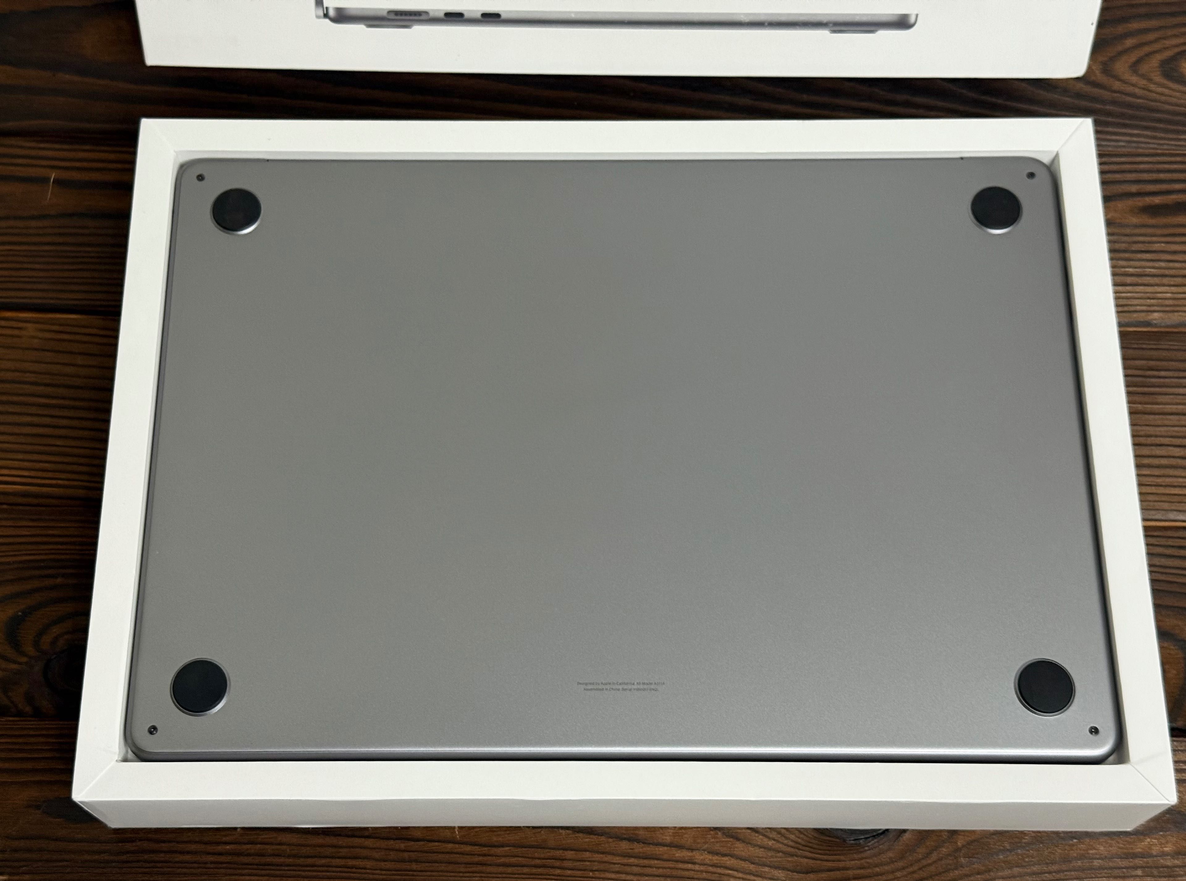 MacBook Air 15 Mid 2024 SpaceGray (MC9D4) M3 16/256SSD 950$ Гарантия