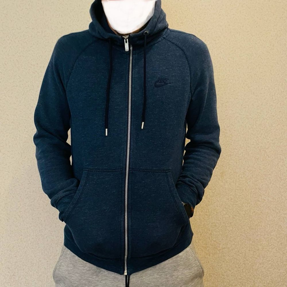 Кофта Nike на молнии