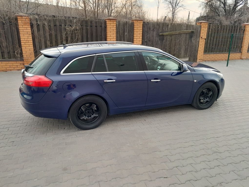 Opel Insignia 2010 рік 2.0 дизель