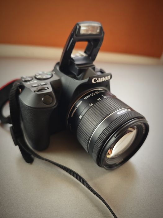 Фотоапарат CANON EOS 250D 18-55 IS STM