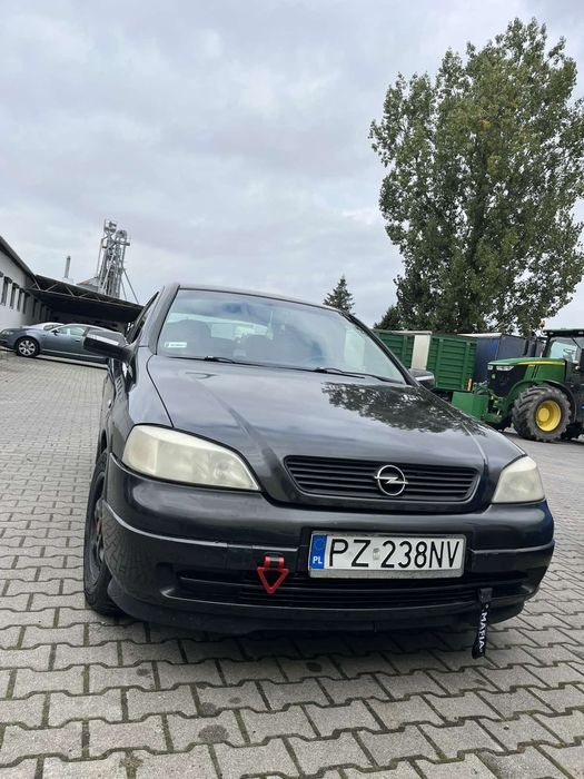 Sprzedaję samochód Opel Astra.