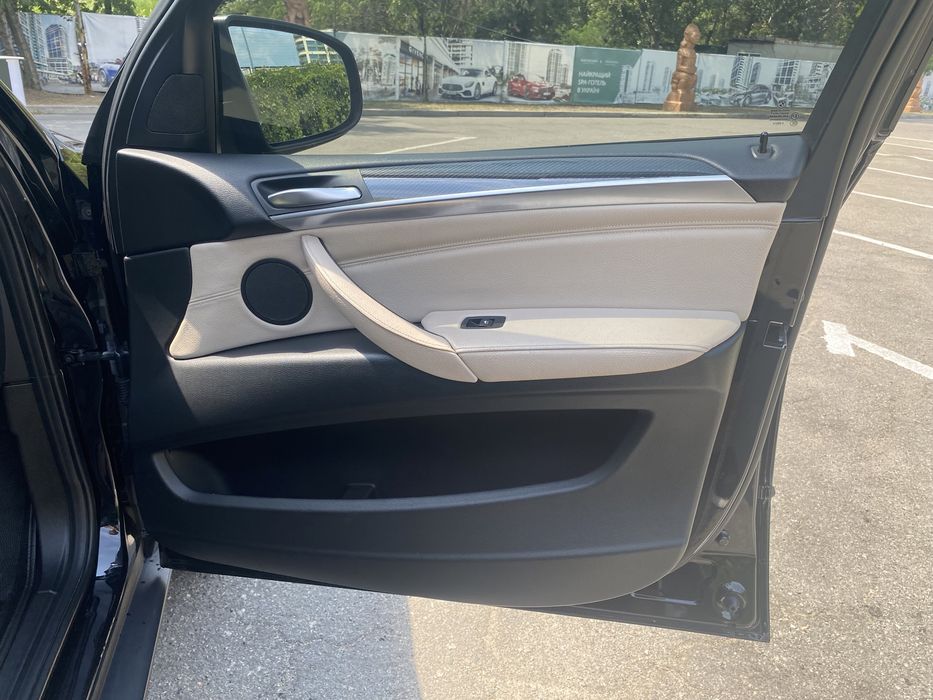 Продам BMW X5 E70 2013 3.0 бензин