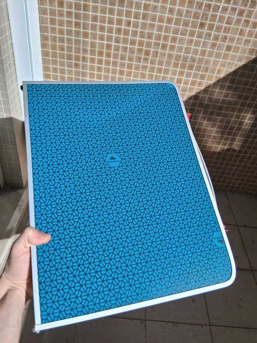 Mesa baixa de campismo Decathlon