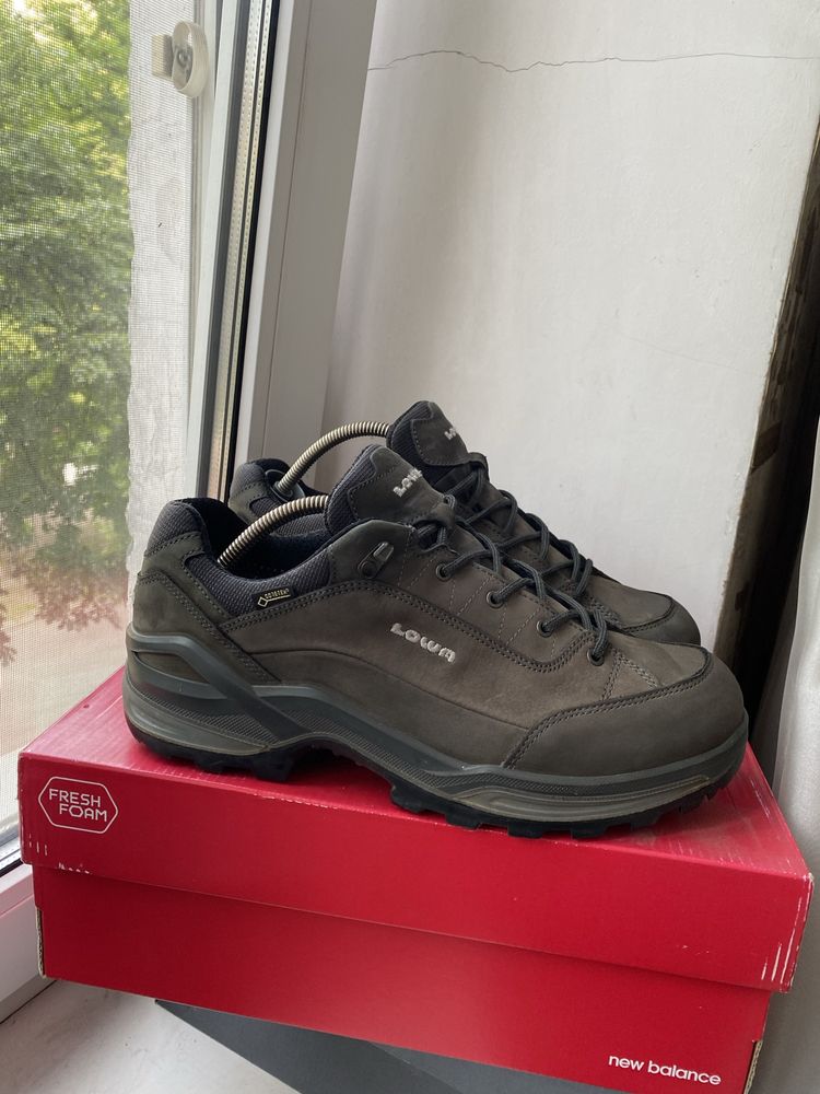 Lowa gore tex оригінал 42  43 черевики чоловічі трекінгові тактичні