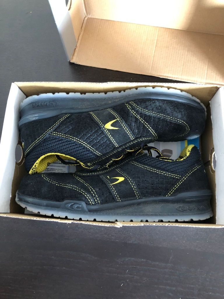 Sapatos de trabalho Cofra n38