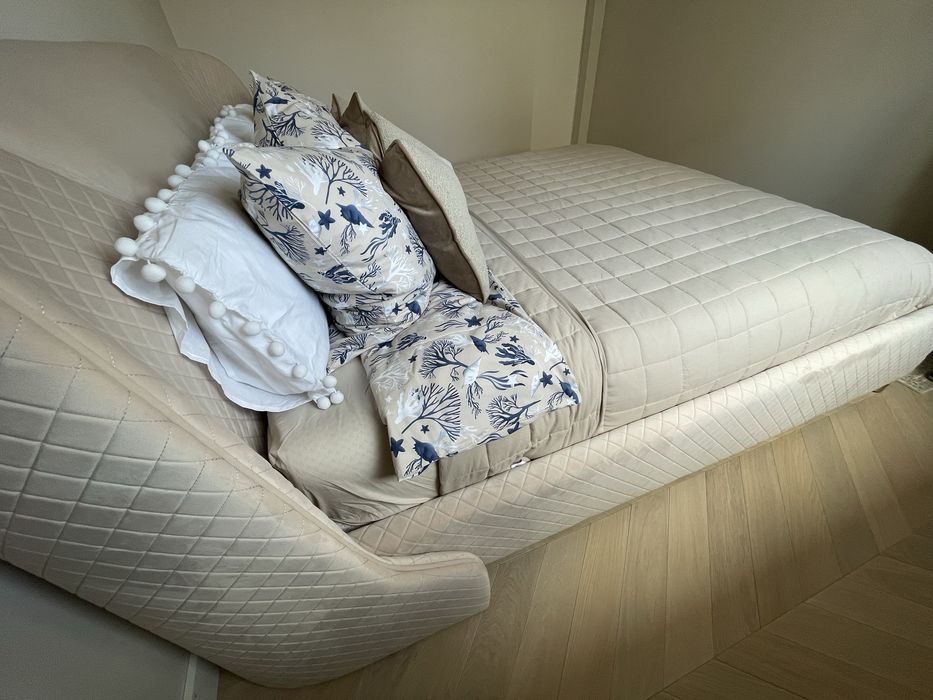 Łóżko Posh glamur 180x200 tapicerowane nowoczesne welwetowe kolor beż