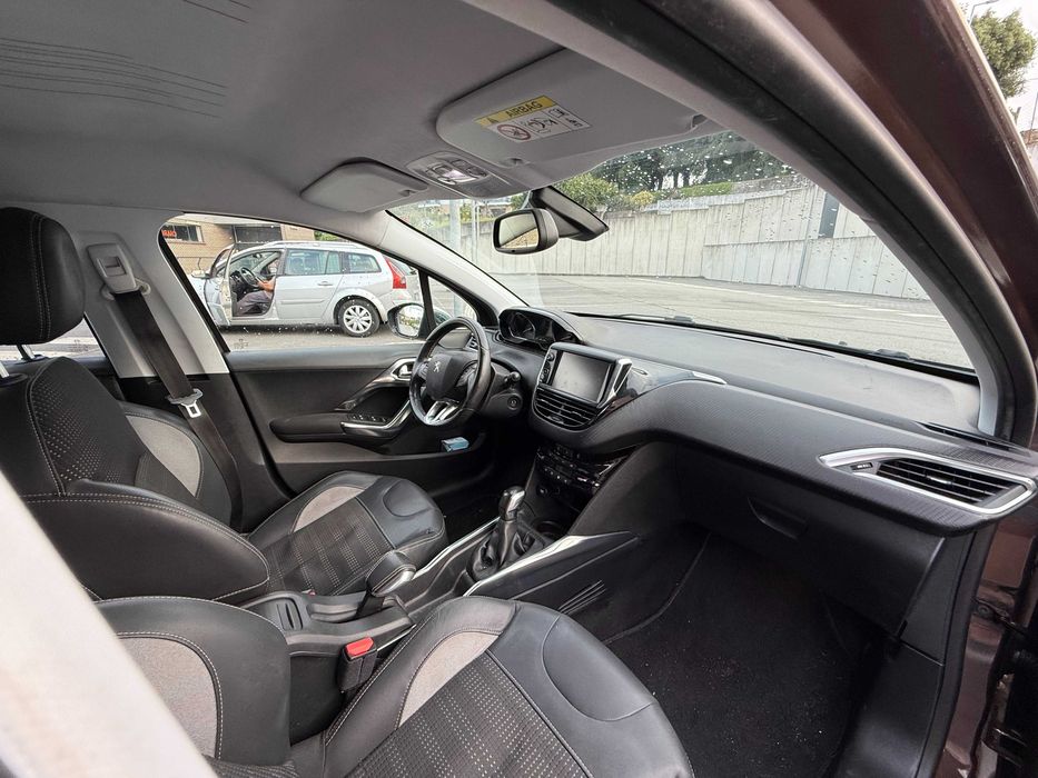 Peugeot 2008 1.2 VTi Allure (2014) – 120.000 km