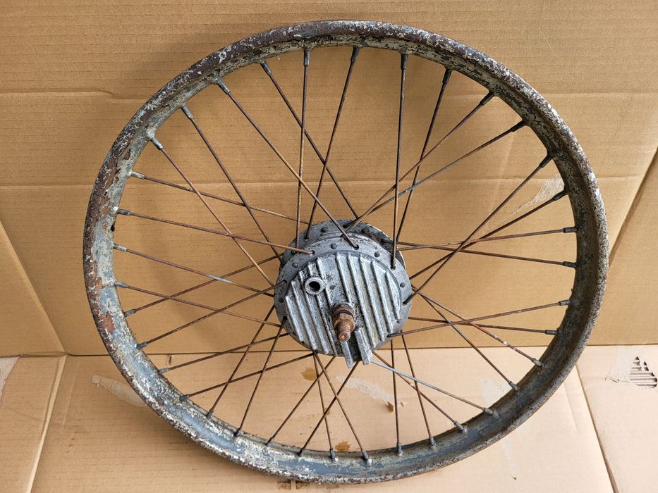 Koło Koła Żak Ryś Oryginał PRL ZMD piasta felga ramką