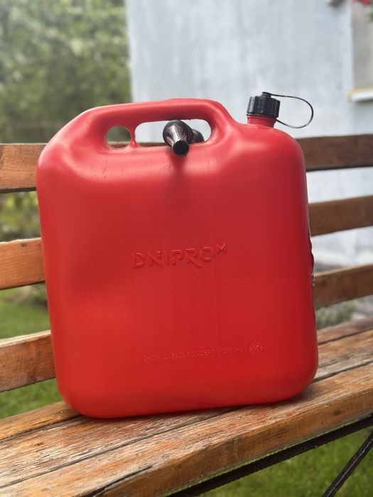 Каністра пластикова 20л.