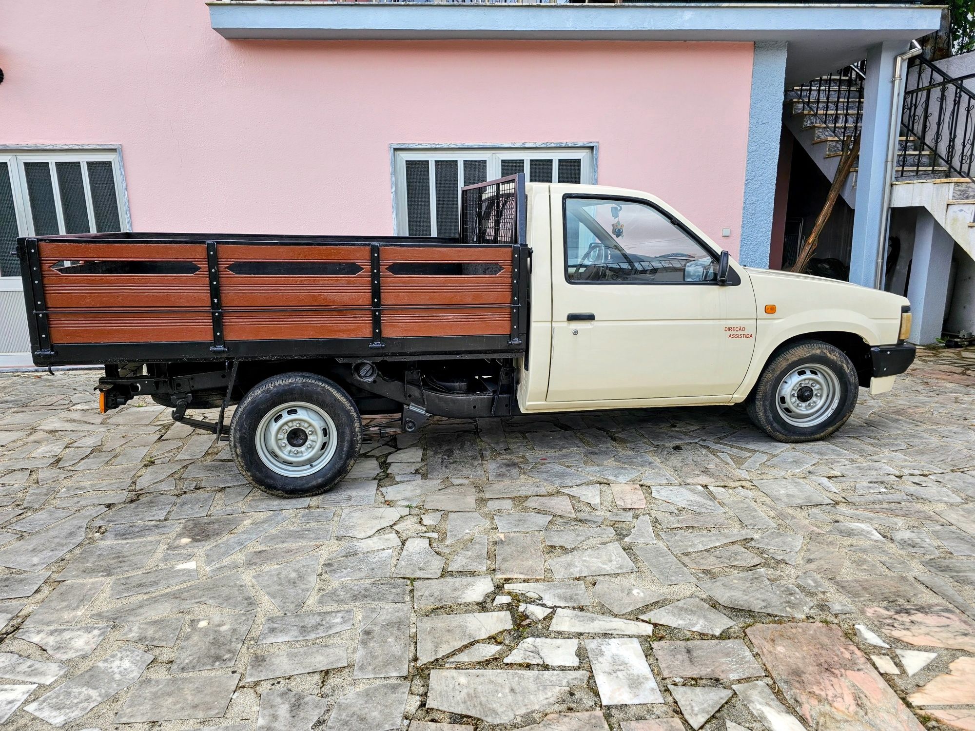 Nissan pick-up L200