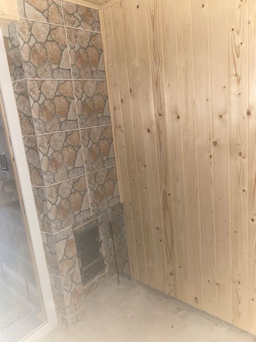 Гараж,земельна ділянка,літня кухня,підвал,горище.