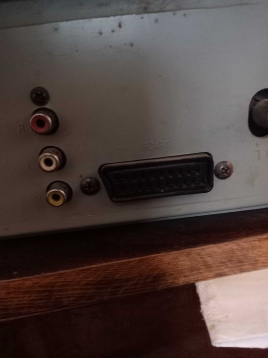 Продам телевизор Elenberg model 1426