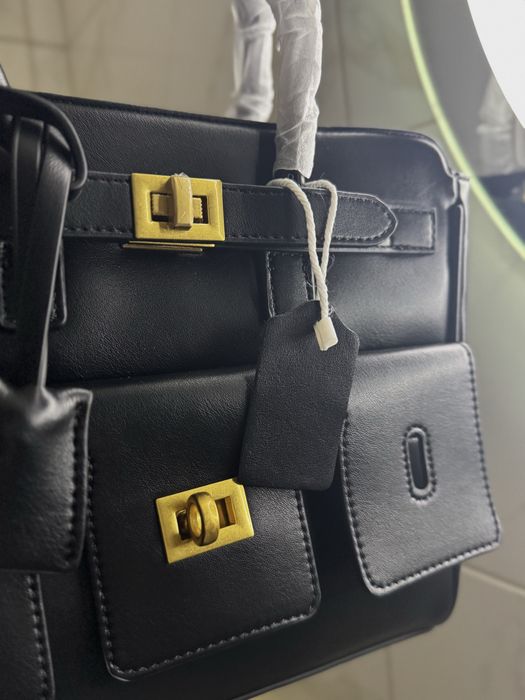 Сумочка у стилі Balenciaga Bel air