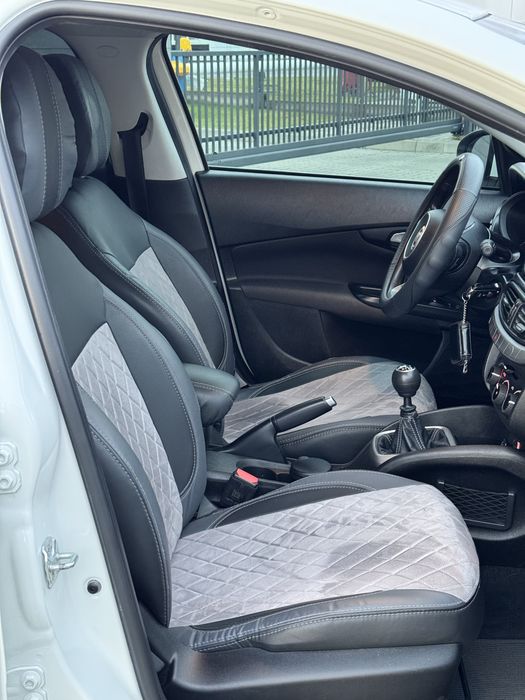 Fiat Tipo 2019 року.