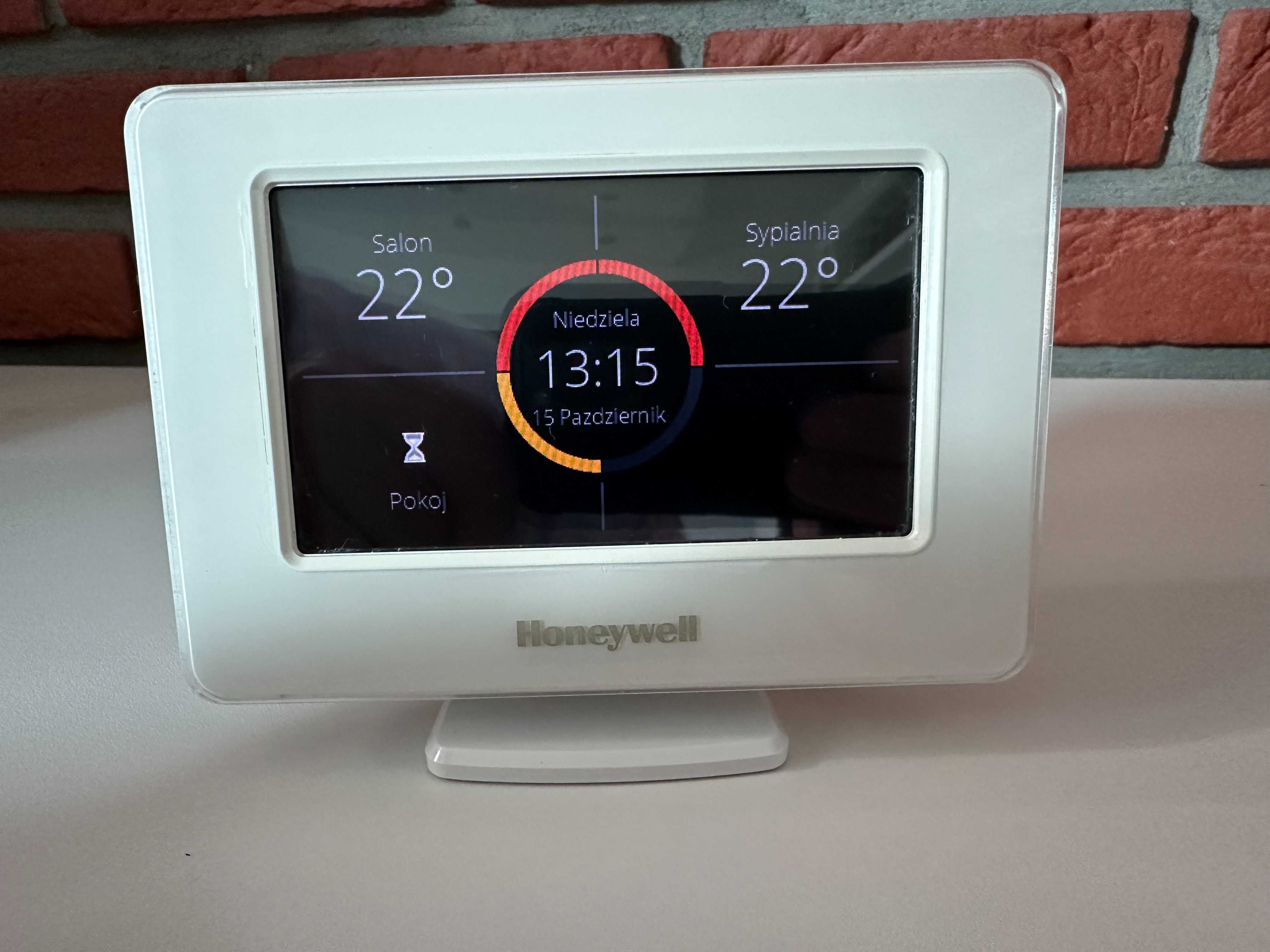 Zestaw termostatyczny bezprzewodowy EVOHOME HONEYWELL Kit + THR092HRT