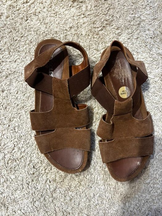 Продам босоніжки