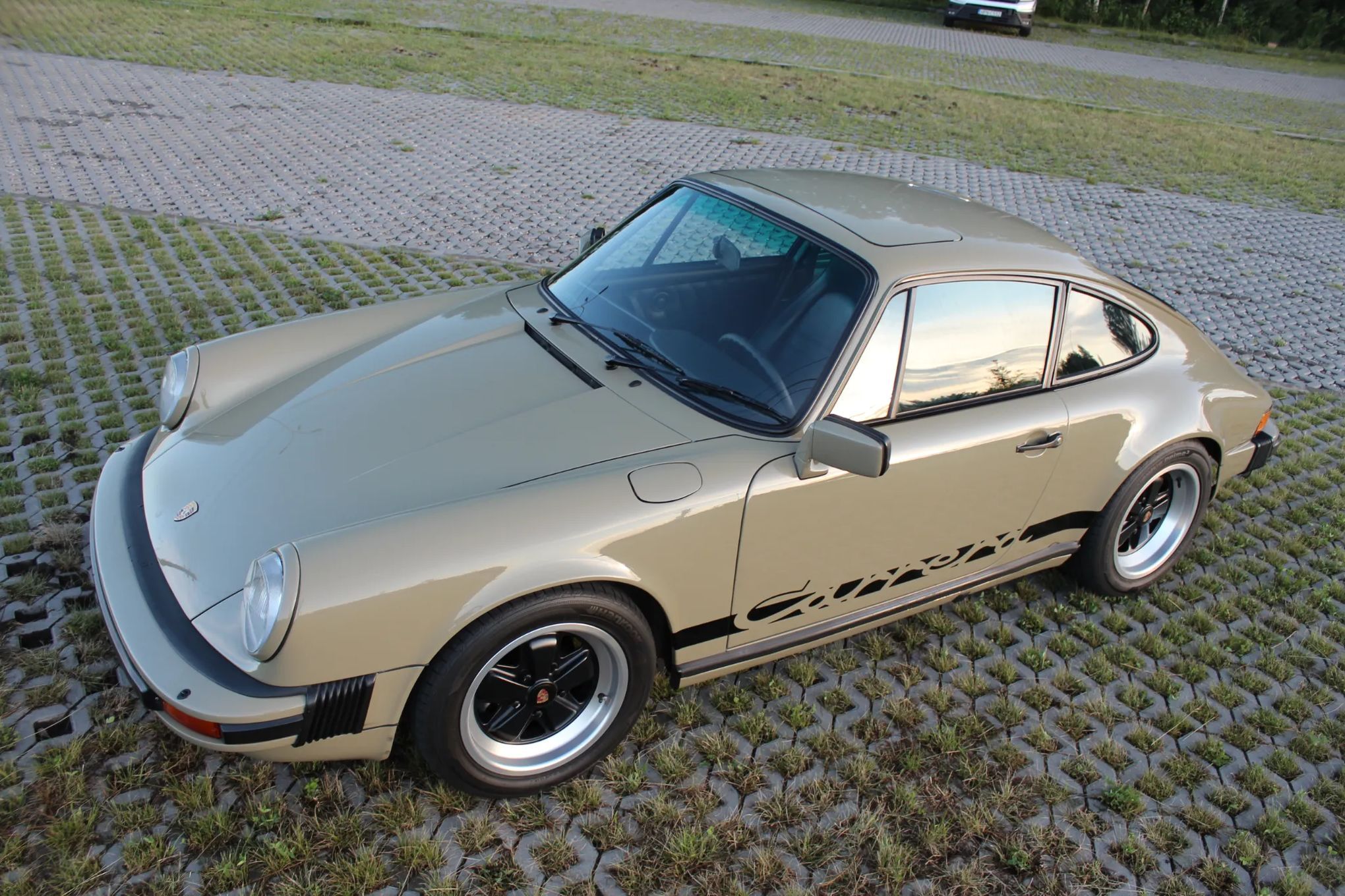 Porsche 911 Porsche 911 model G, rok produkcji 1986r ., poj. 3200, 231Km