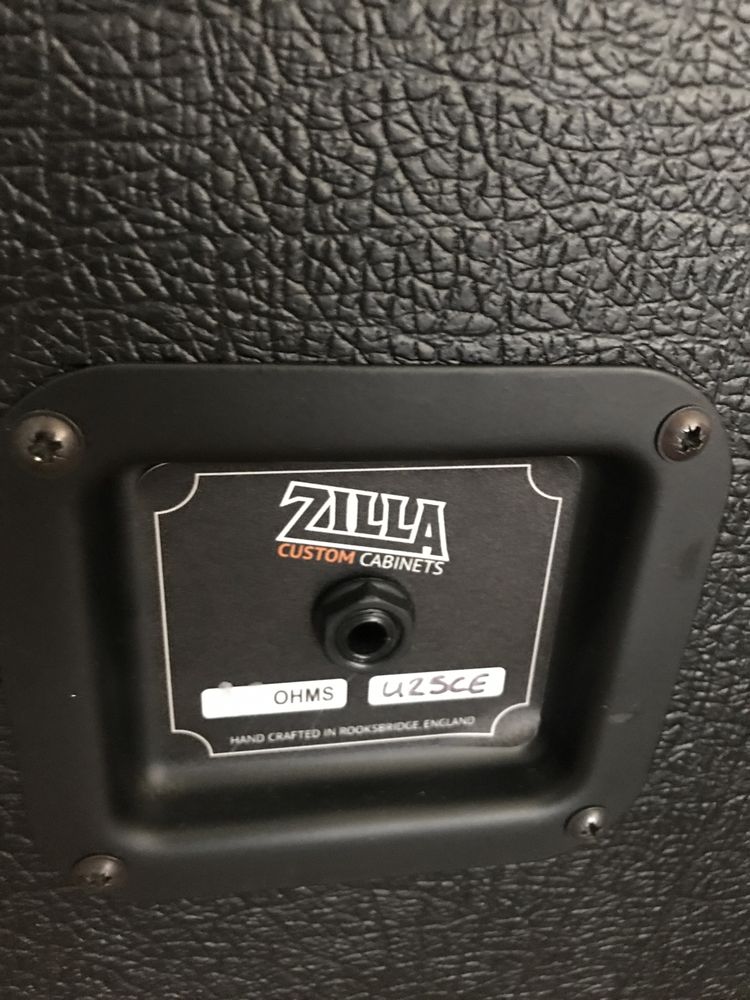 Coluna Zilla 2x12 Studio Pro Vertical