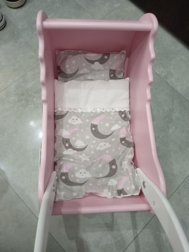 Wózek dla lalek z imieniem Nadia plus kołderka z poduszką