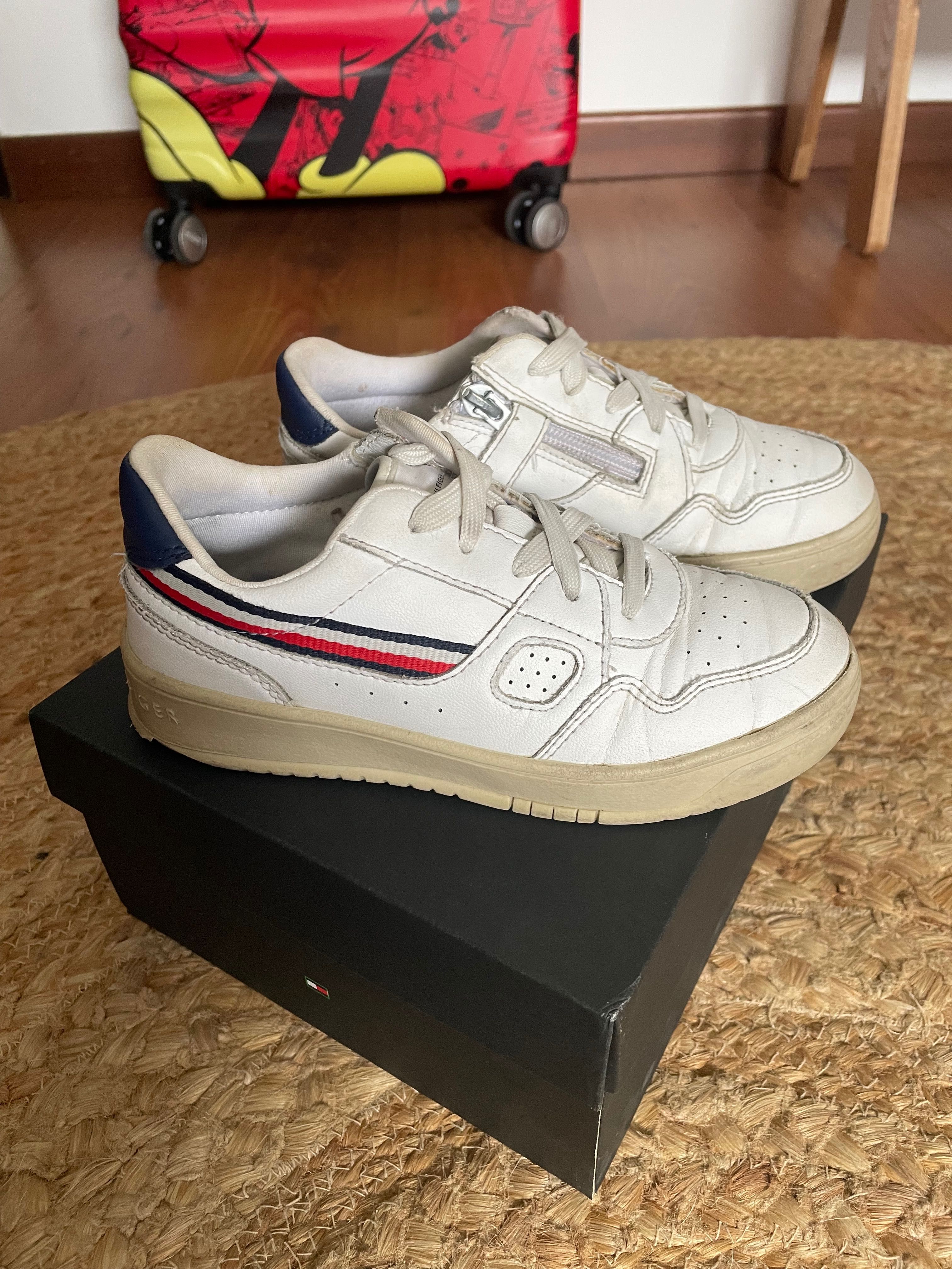 Sapatilhas Tommy Hilfiger, tamanho 32