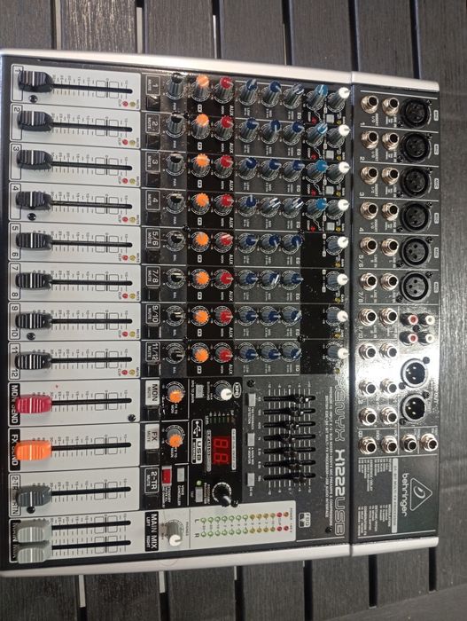 Mesa de mistura profissional nova com efeitos e USB