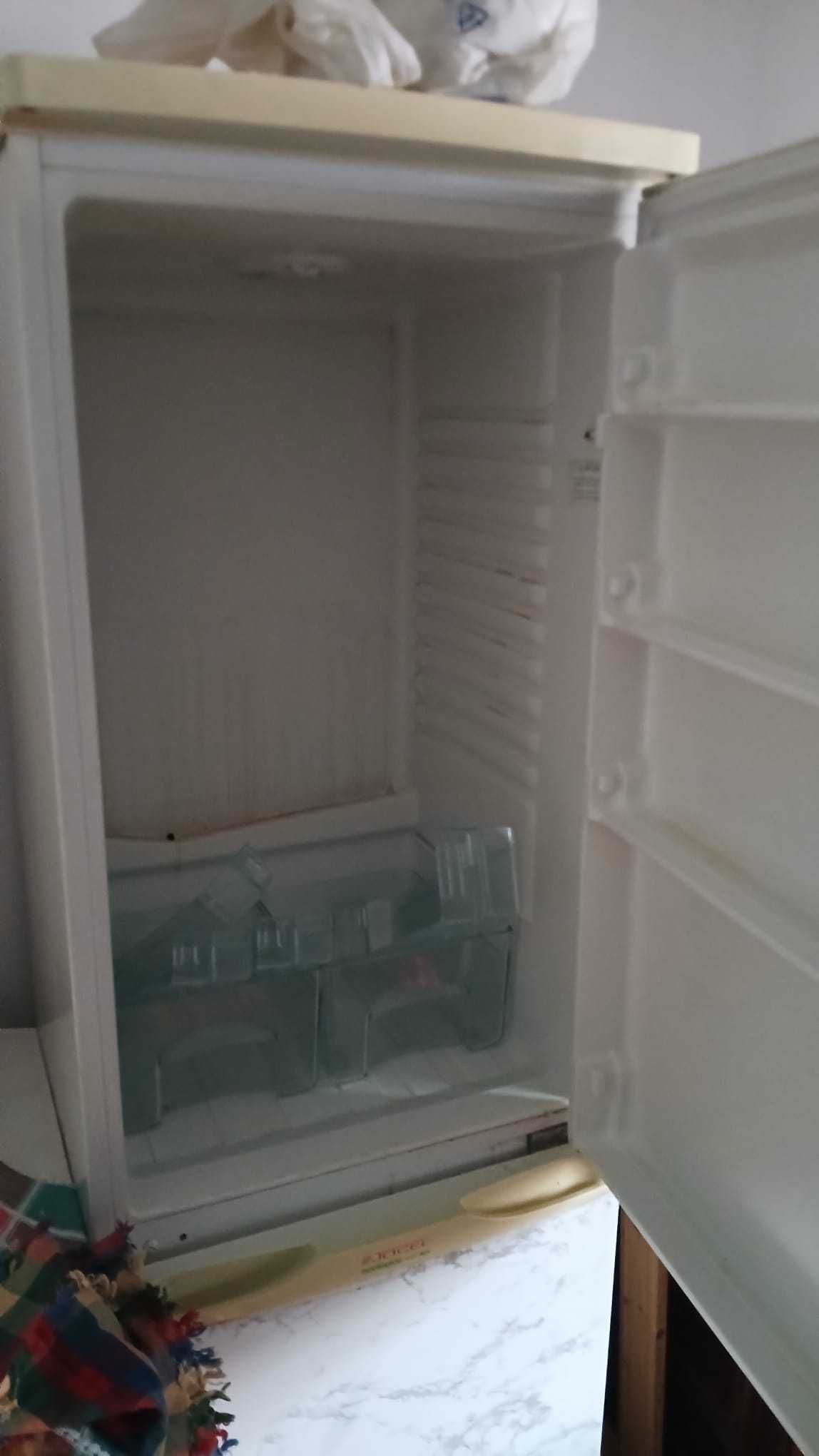Vende-se frigorífico usado - Marca Jocel - 15€