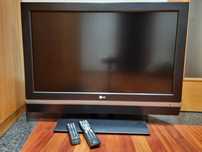 Televisão LG  37" (base, suporte de parede e 2 comandos incluídos)